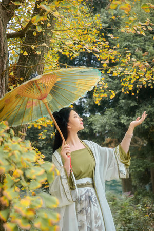 一路向西王李丹