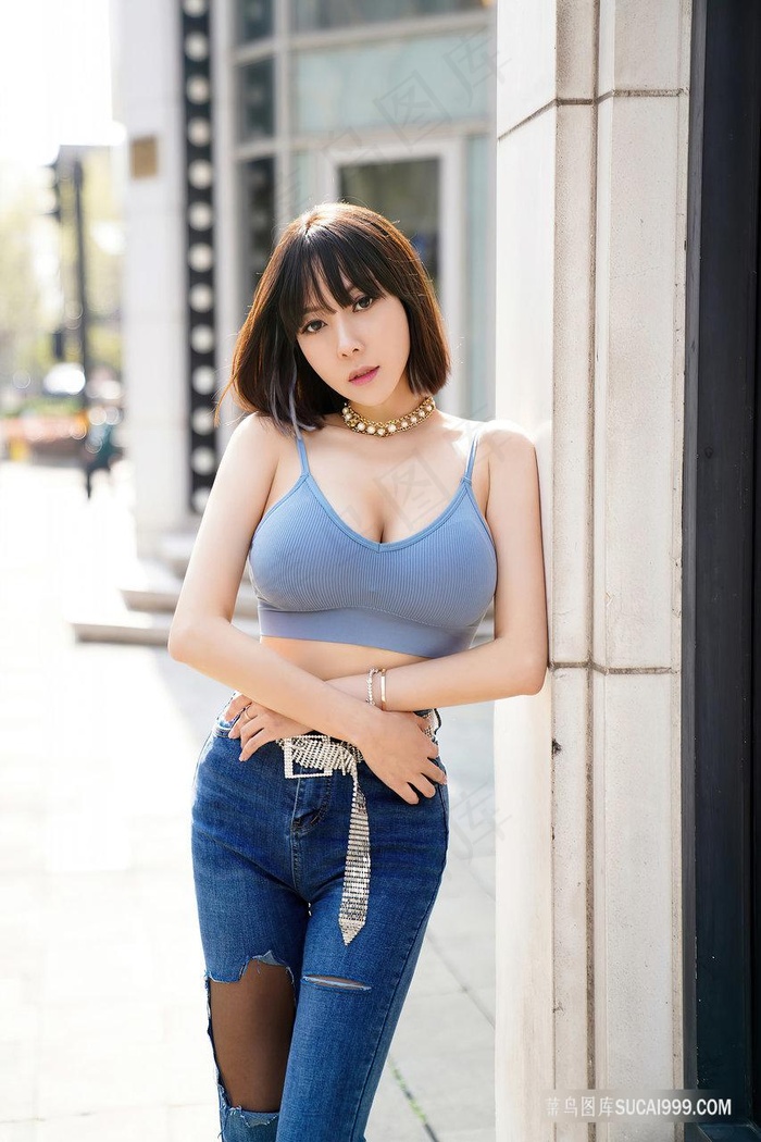 西门龙霆景佳人连在一起回家