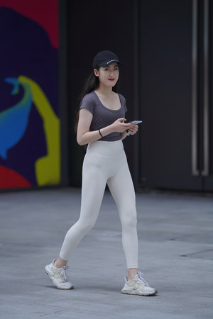 家中一家五口乱炖的说说