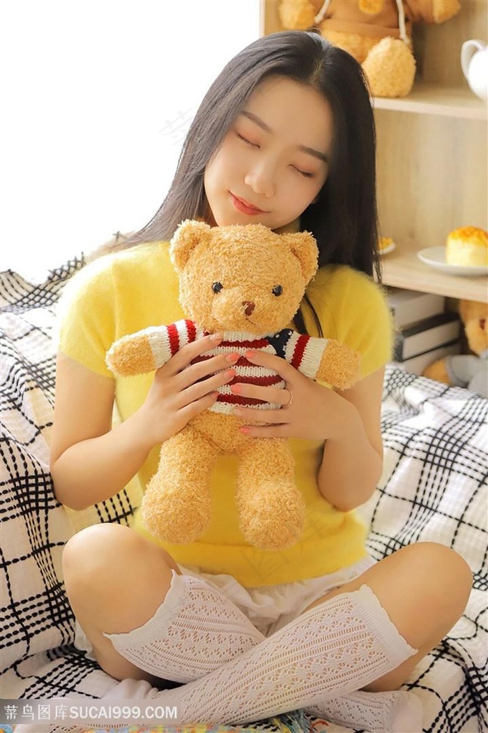 饭桌上故意张开腿让公非搜影视