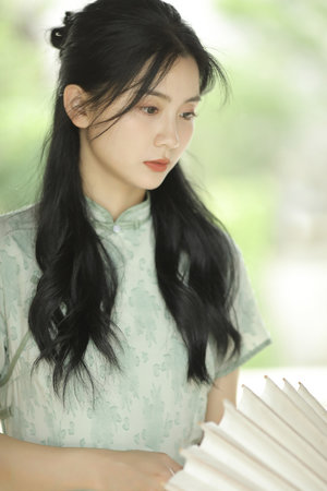 我和小嫩做爰视频
