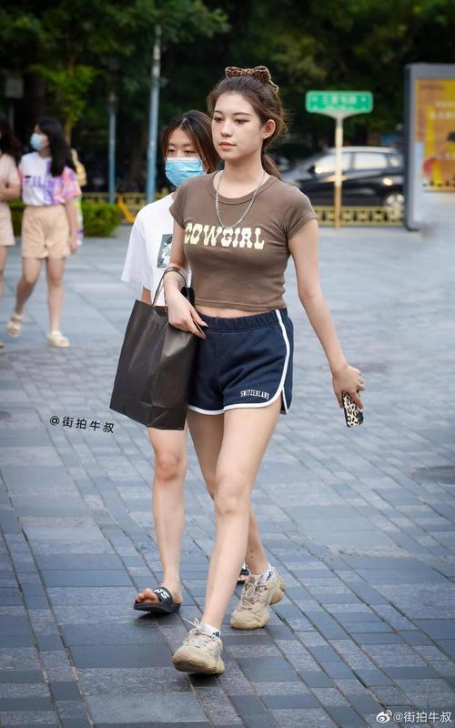 洗澡美女