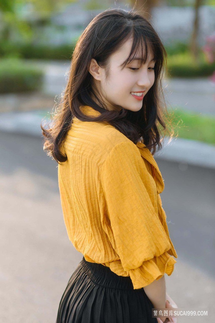 帅哥的鸡鸡戳美女外国网站欧美