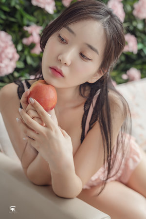 挺进稚嫩的小屁股