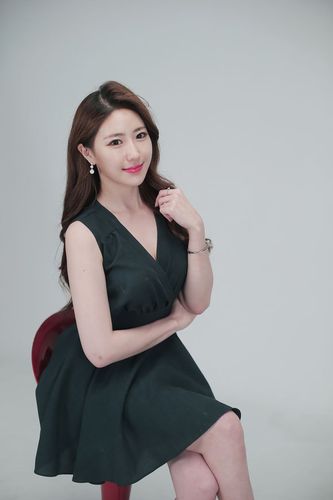 绝色娇嫩美人妻老师