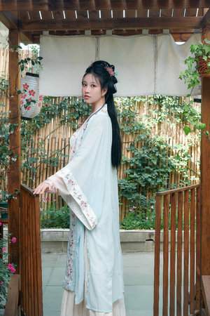 少妇人妻大乳在线视频剧情