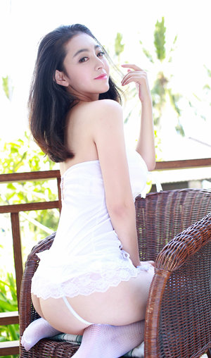 胖老妇大白屁股bbwass