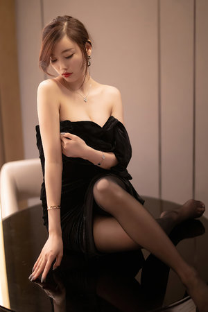 李采潭姨母的诱惑