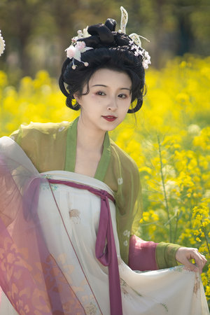 欧美人动物插人逼里